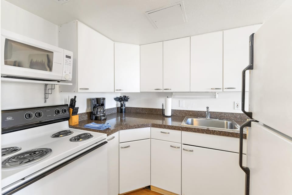 Fully equipped kitchen ready to cook