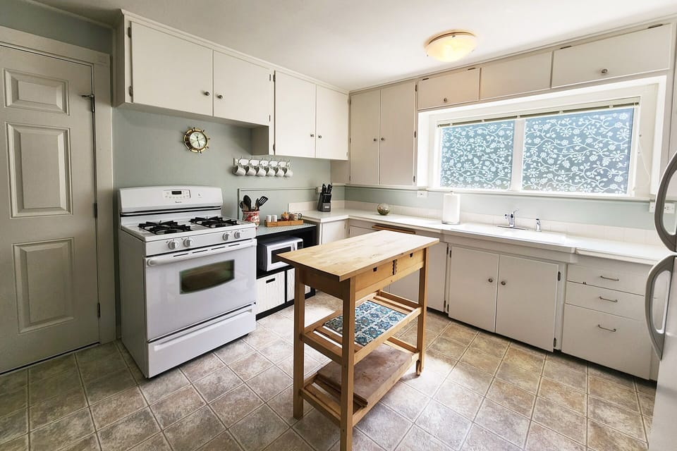 Cook up your favorite breakfast before a day of exploring.