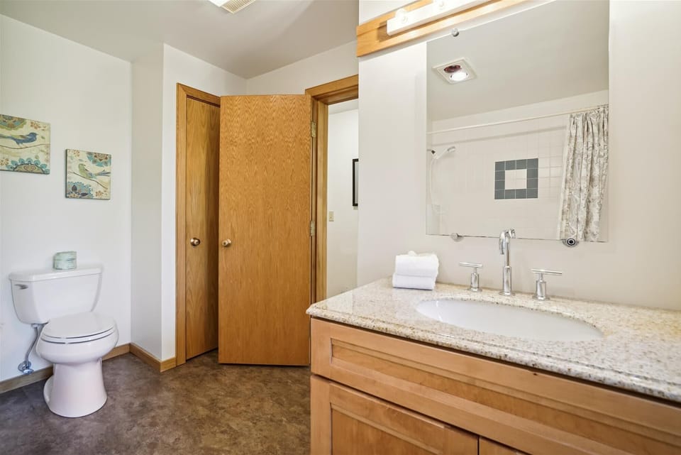 Full bathroom