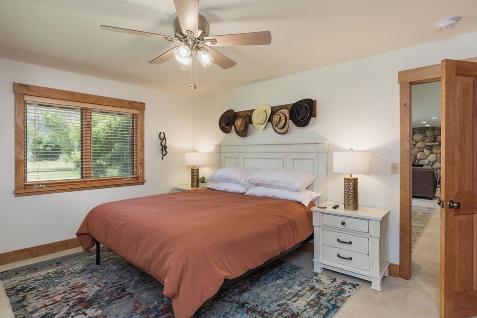 5th Bedroom - King and TV (downstairs)