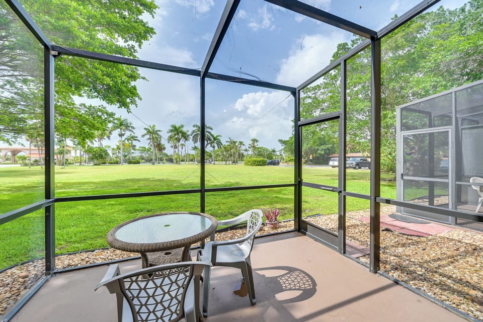 Screened Patio | Outdoor Dining