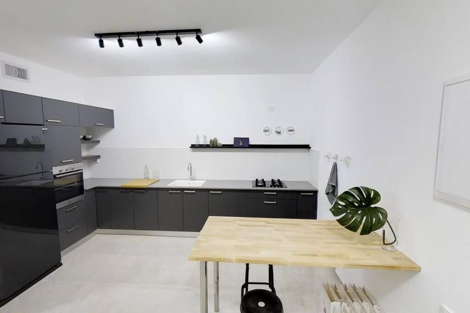 Fridge, stovetop, highchair, cookware/dishes/utensils