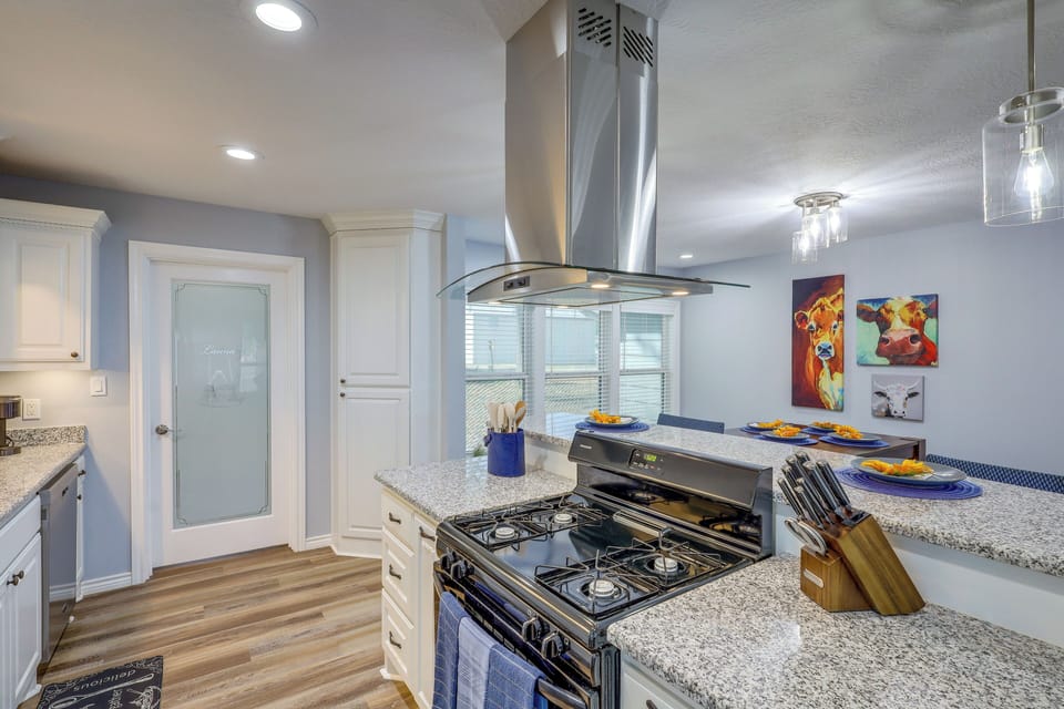 Kitchen | Bar Seating
