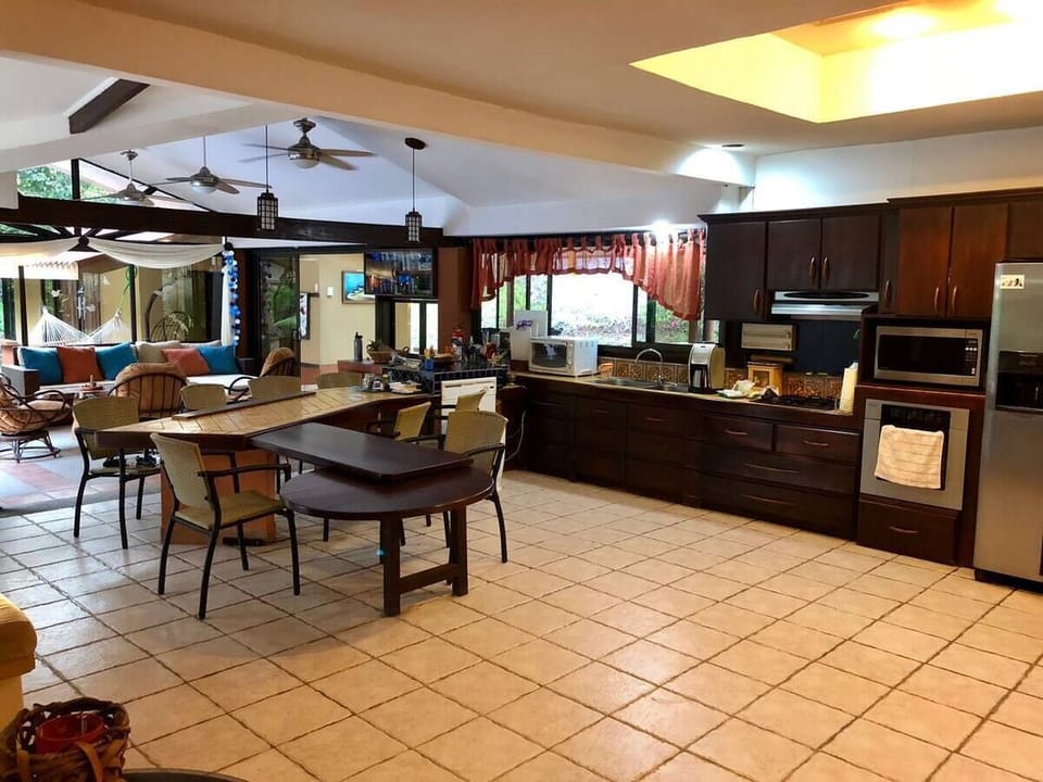 Full equipped kitchen with all amenities.  Large breakfast bar!