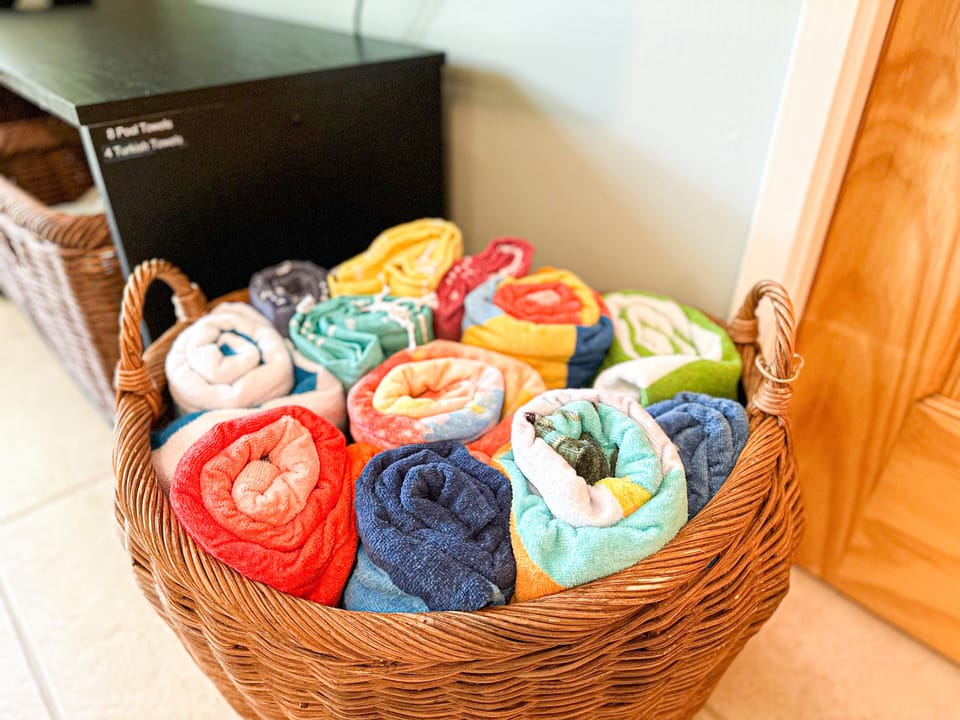 More than enough bath and beach towels. Chairs, Umbrellas, boards and cooler.