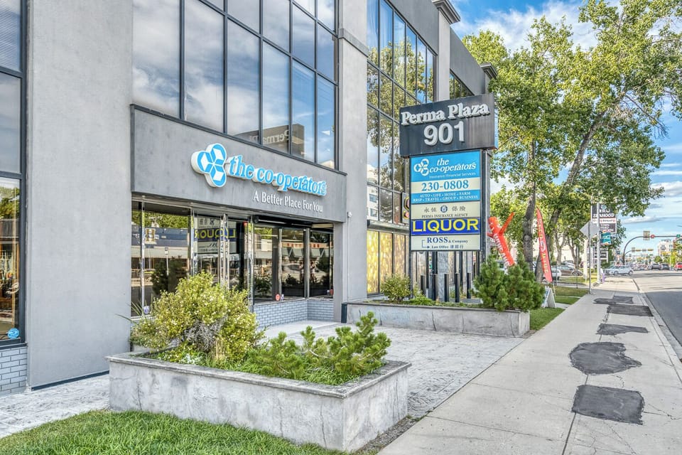 Food and services within 1 block