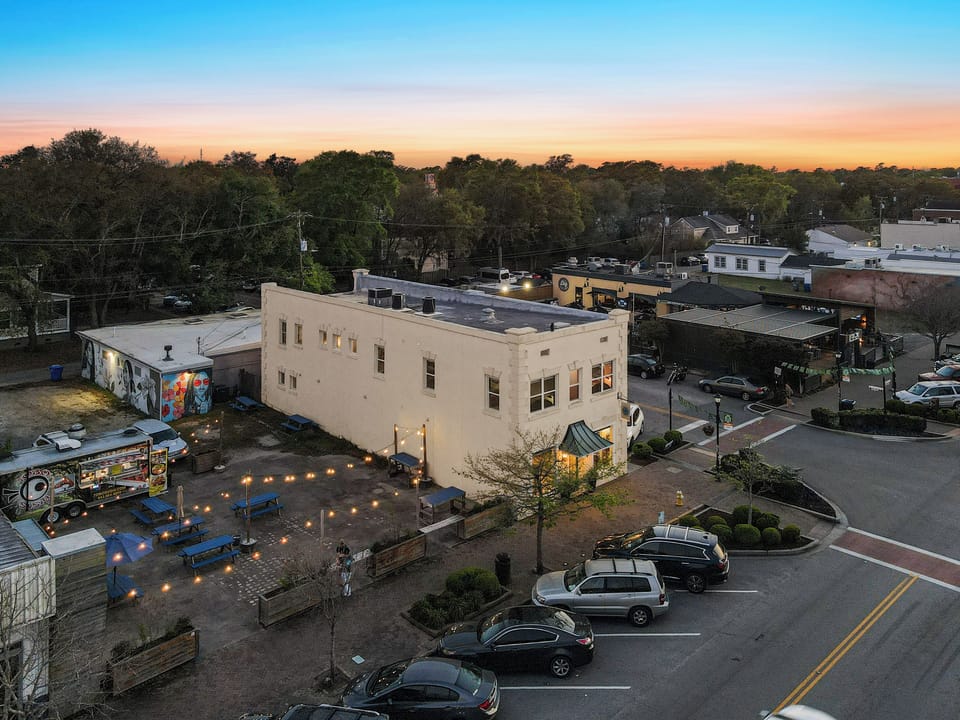 The Leo | In the Heart of Park Circle Main Strip