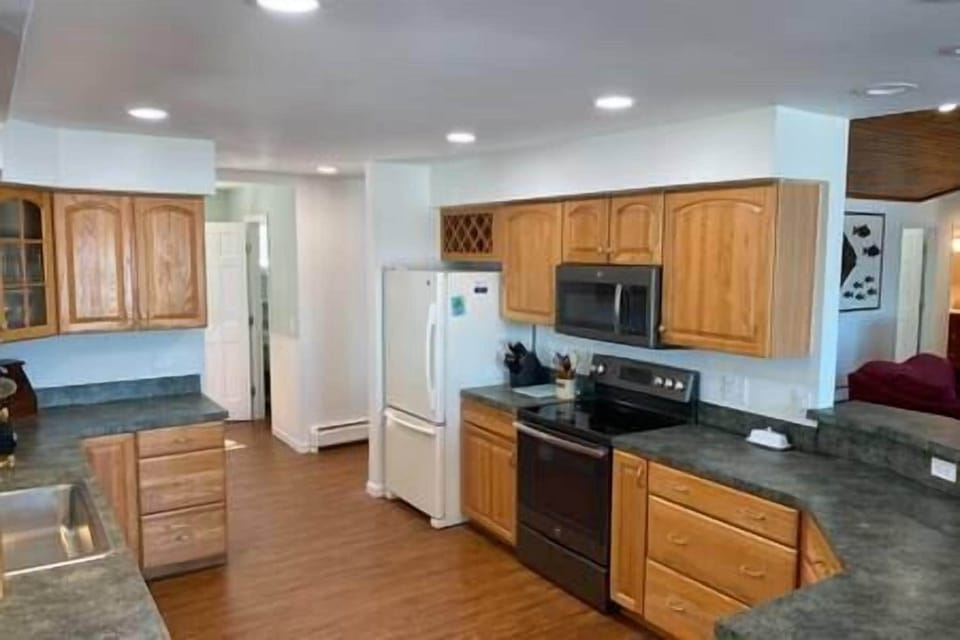 Kitchen (2)