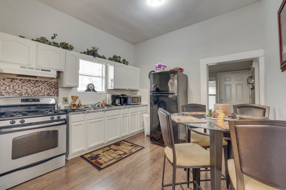 Kitchen | Cooking Basics | Keurig & Drip Coffee Makers