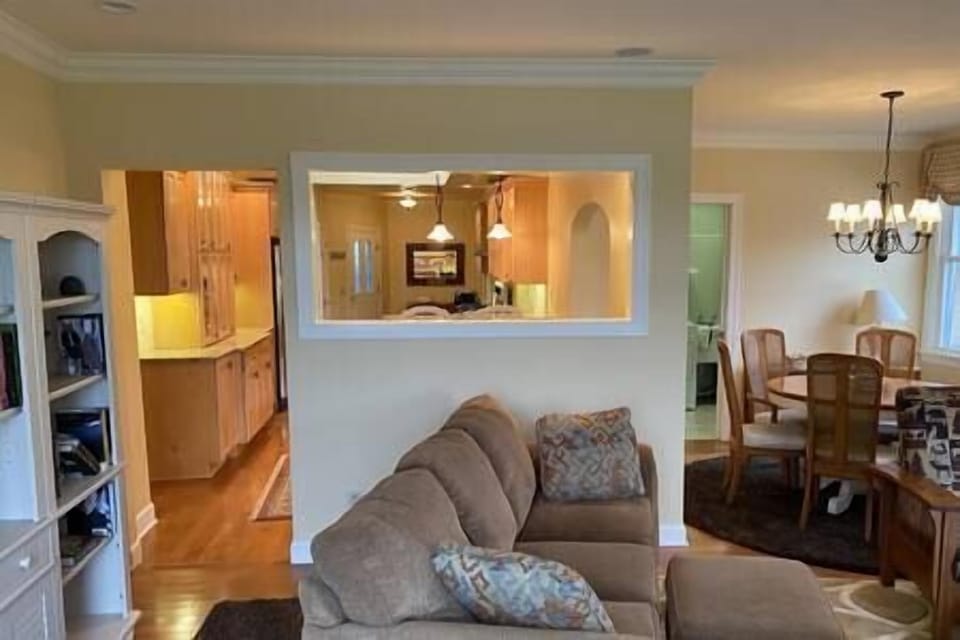 Living Room (2)