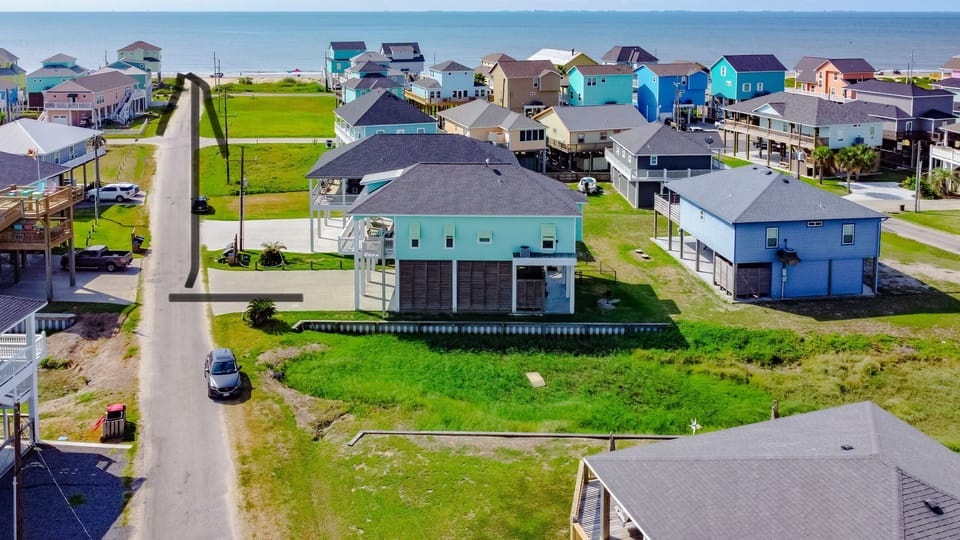 Located on direct access road providing a great view and short walk to the beach