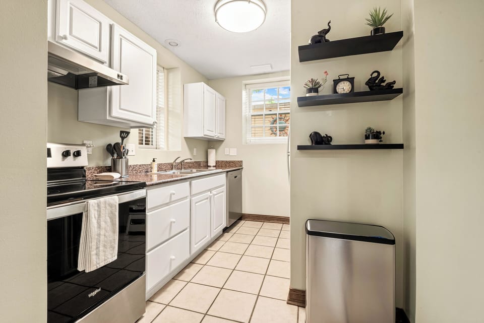 Fully equipped kitchen