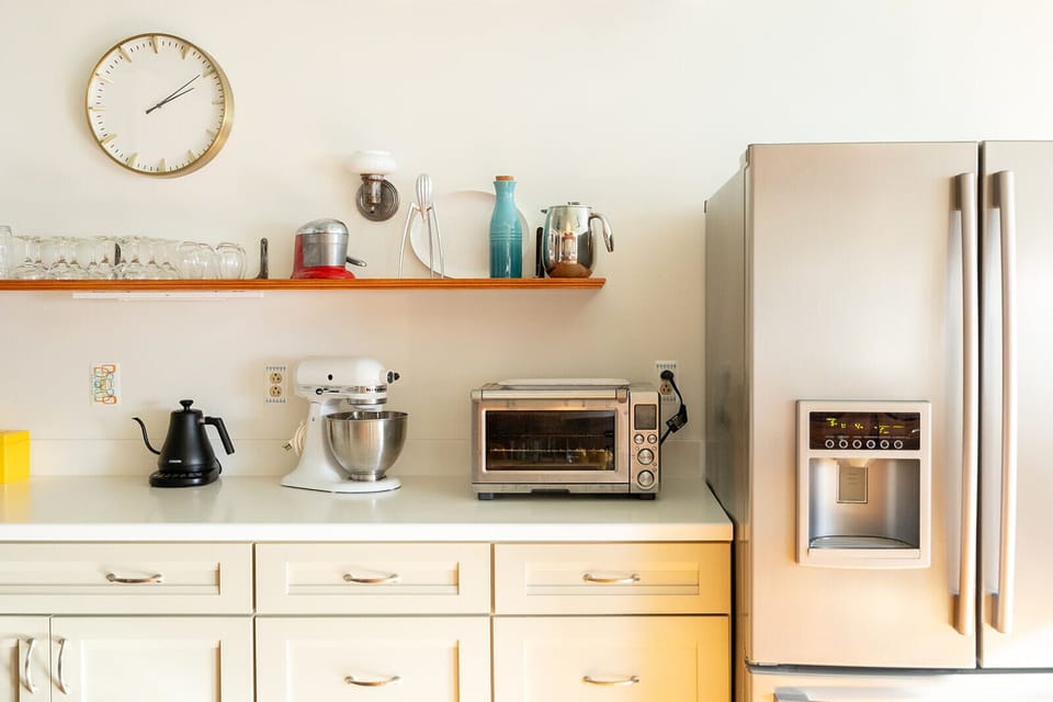 Fancy a cake, a cuppa, or just some toast? We got you covered either way. 