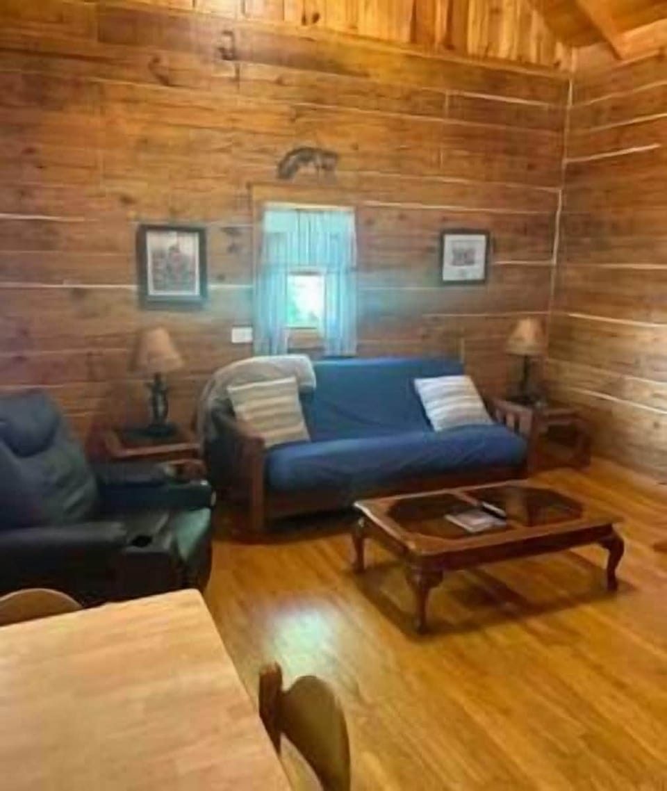 47c88f5d-9a4c-4f12-9e26-1ee10f15f384