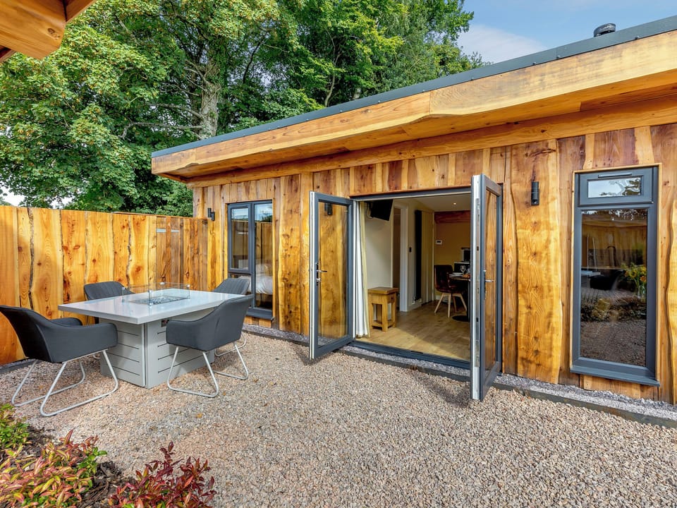 Outdoor eating area | Rhosyn - The Secret Garden, Llagadfan, Welshpool