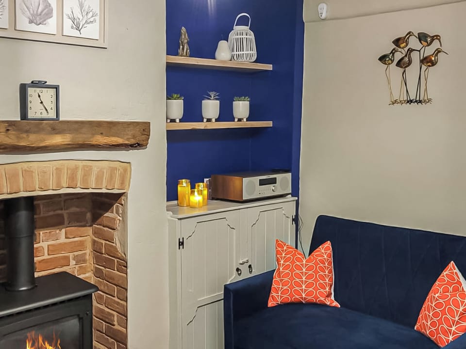 Living room | Bumblebee Cottage, Sheringam