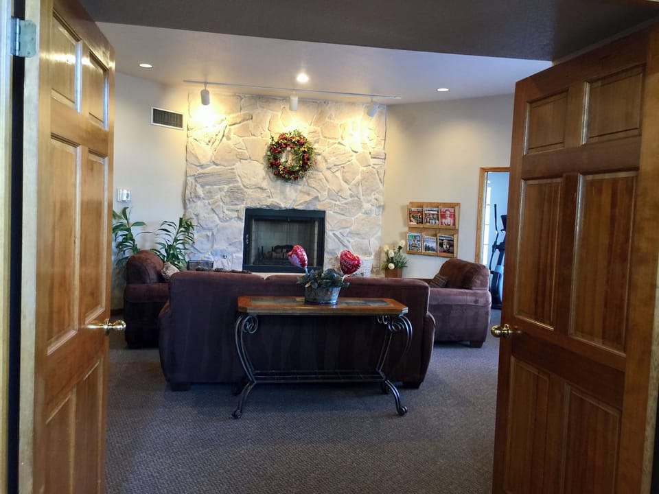 Club House library Rm