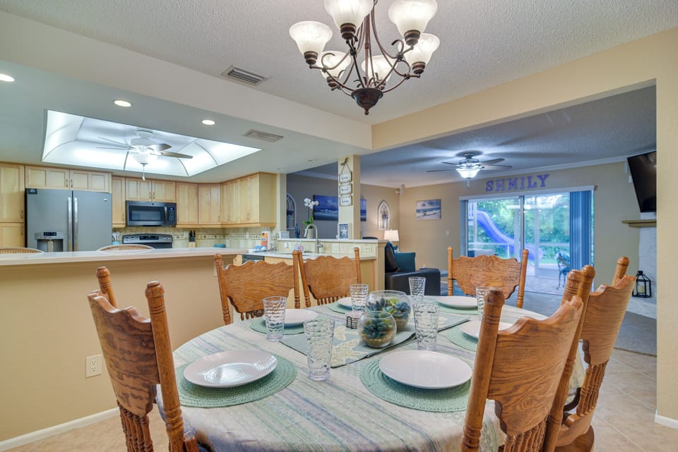 Dining Room | Dishware/Flatware