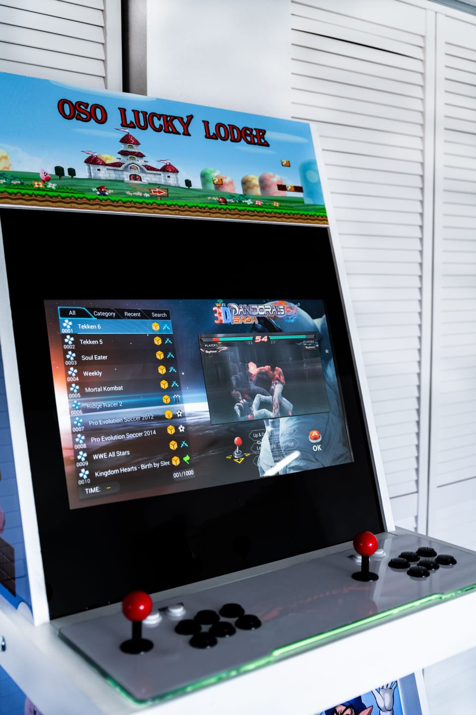 The arcade cabinet has over 10,000 arcade games.