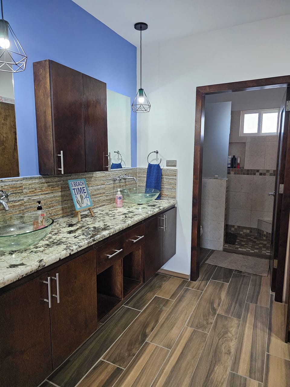BathRoom #1  -  with walk in closet