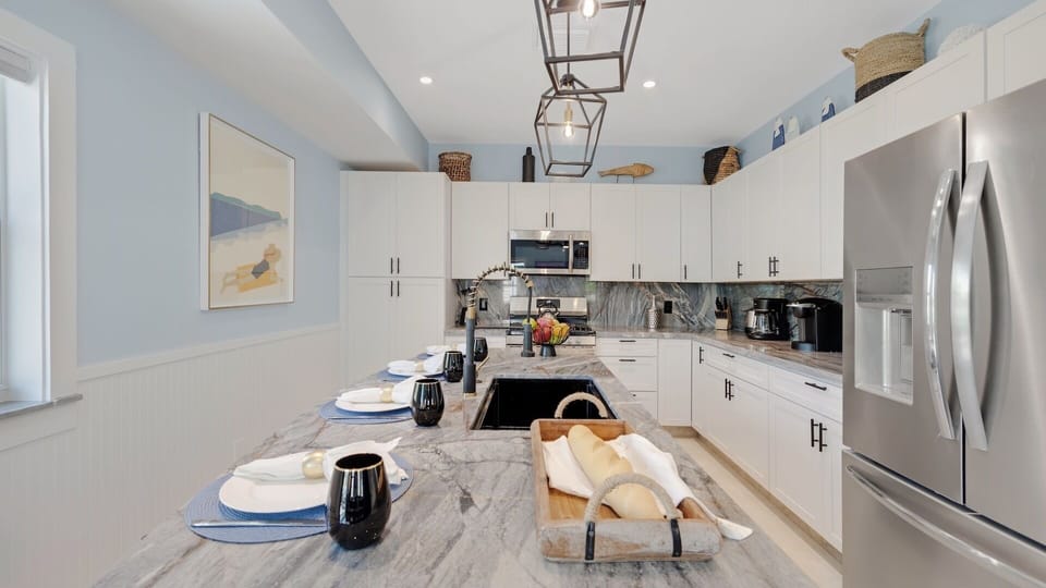 Plenty of space at the island for dining and prepping...