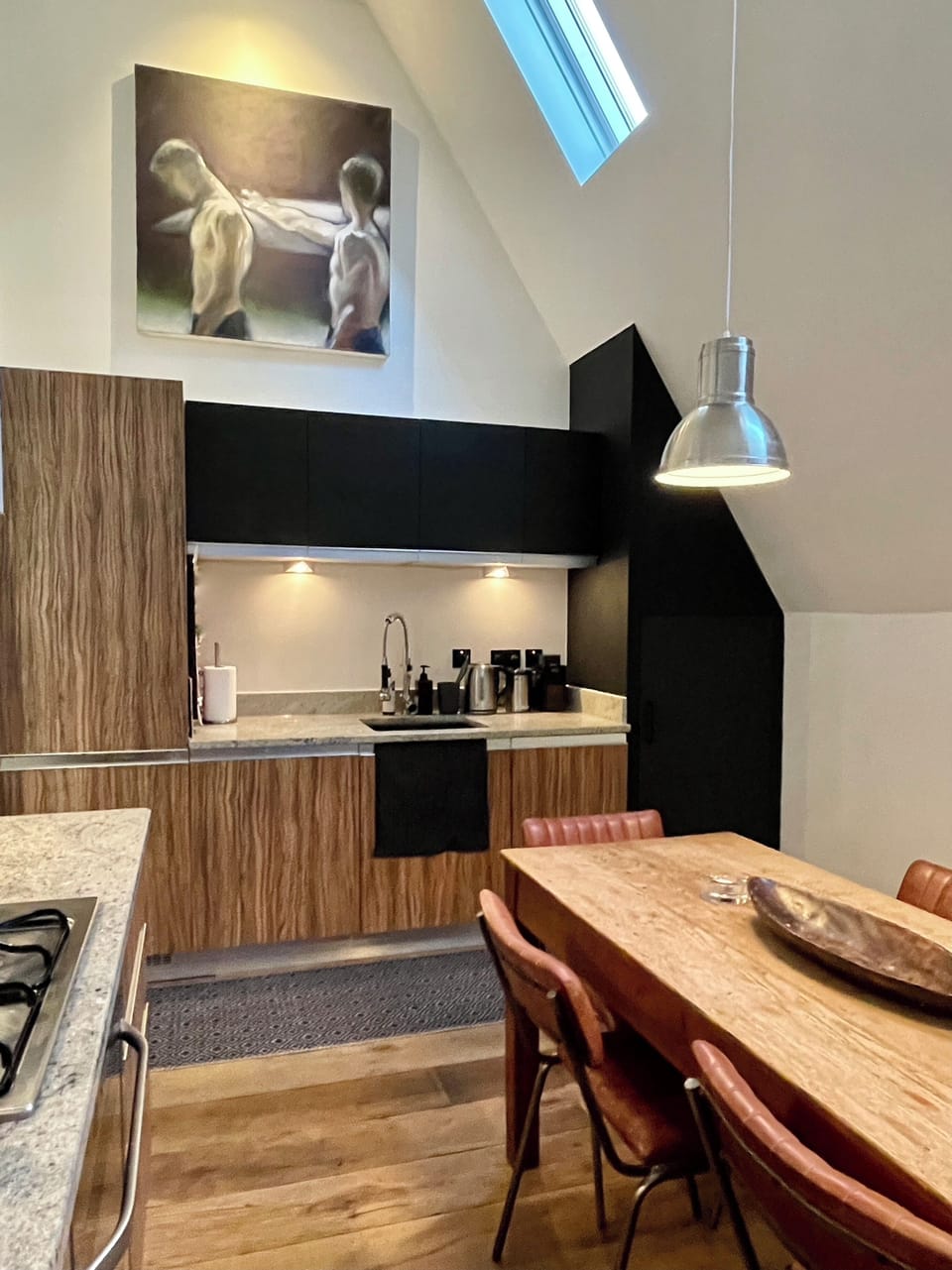 Kitchen with breakfast table