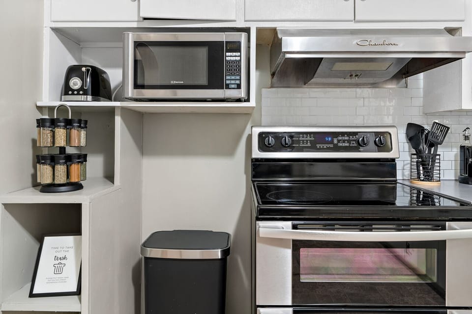 Cozy, comfortable place to stay in Boise. Sabrina took the time to add all the extras in each room to truly give an “at home” experience.-Rebecca