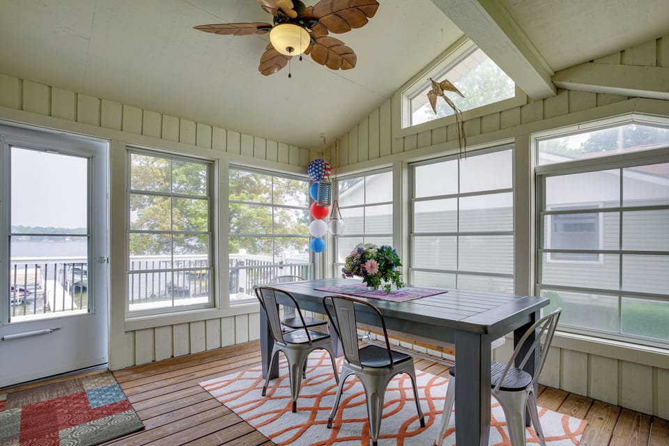 Dining Room | Dishware & Flatware Provided