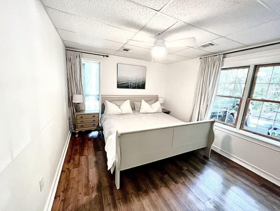 Terrace Level bedroom with king sized bed