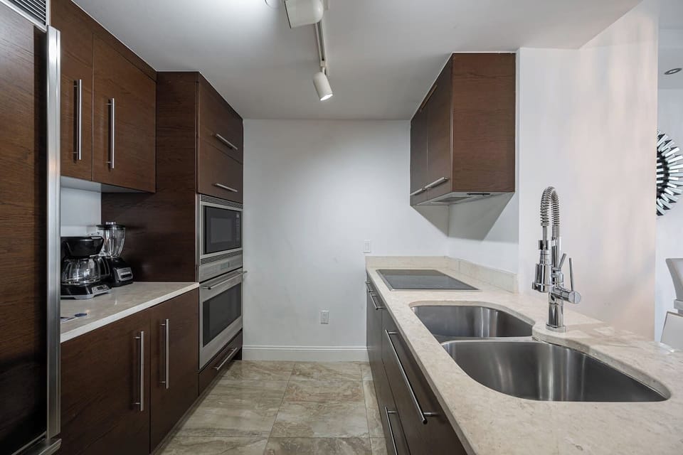 Fully equipped kitchen