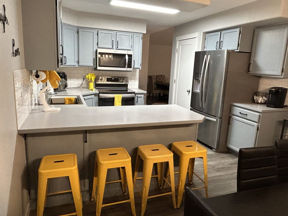 Kitchen bar