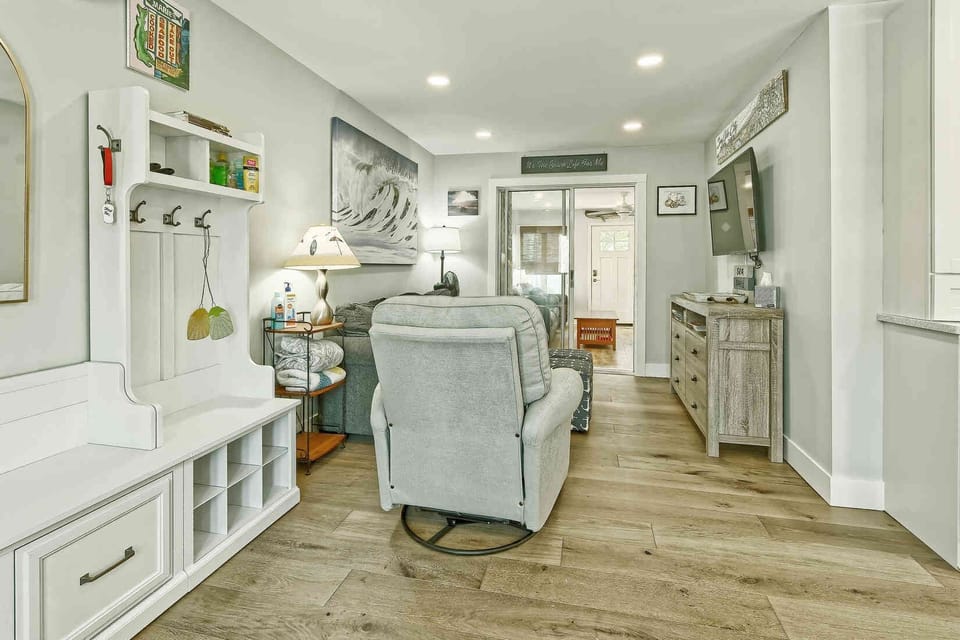 1st living area room with Smart TV