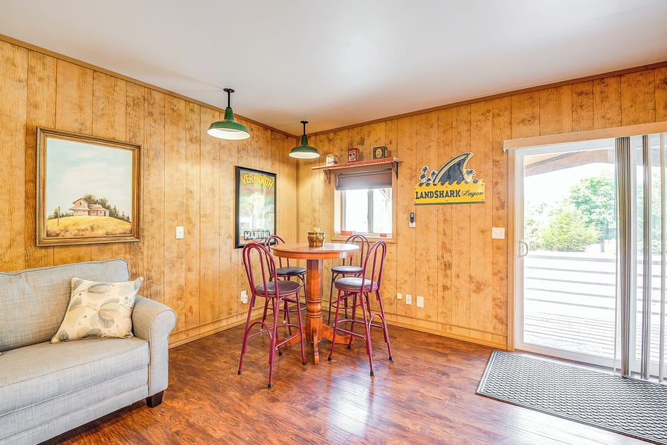 Dining Area | Deck Access