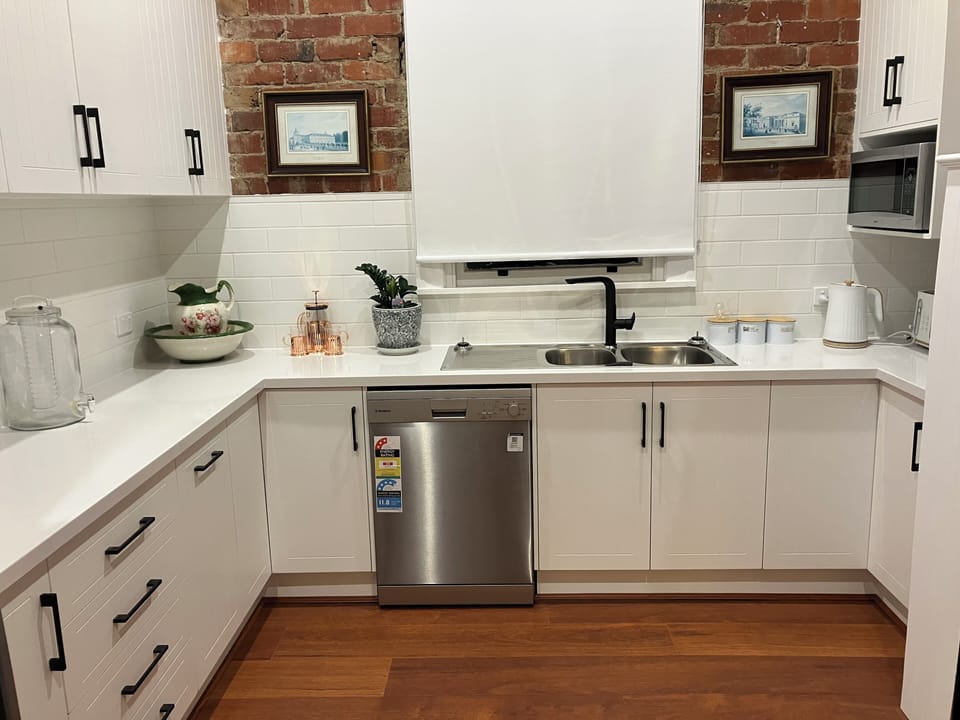 Fully Contained Kitchen 