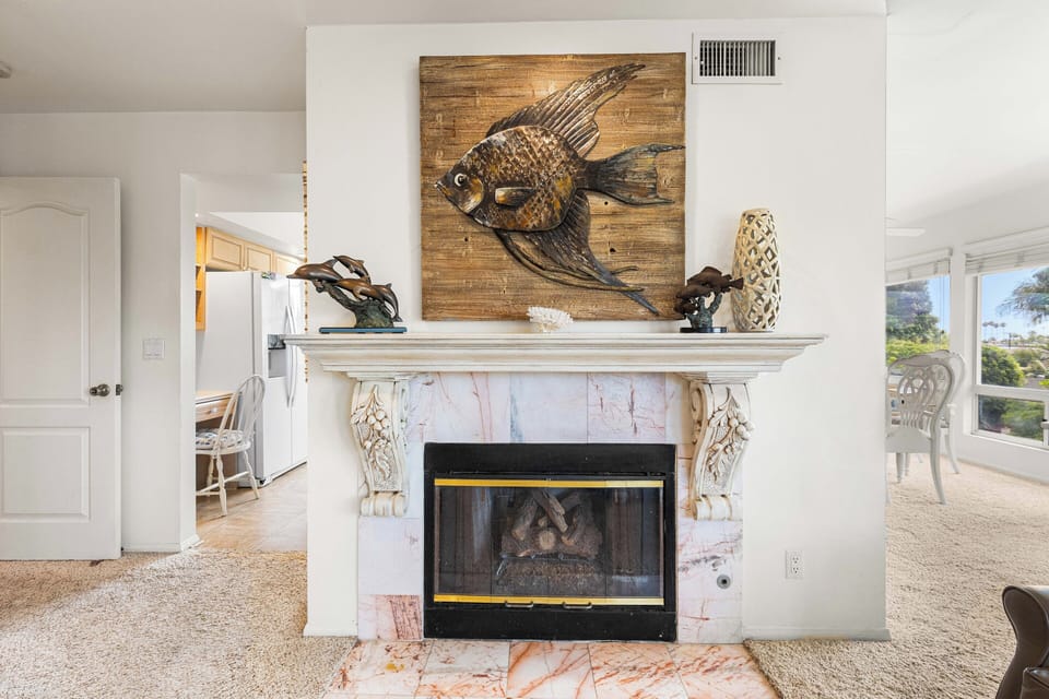 Living room: Fireplace