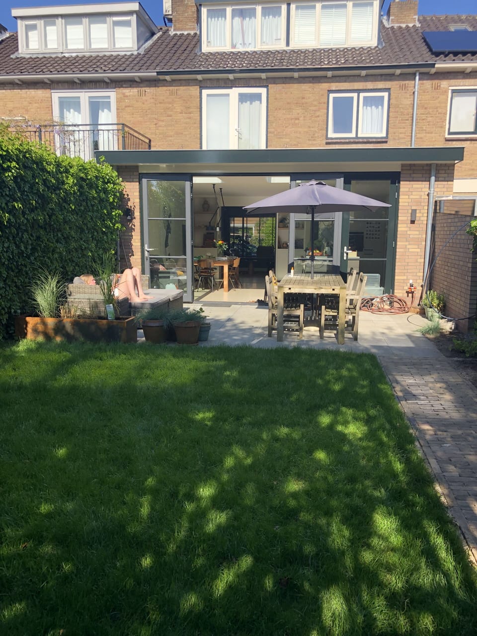 Sheltered and quiet green garden