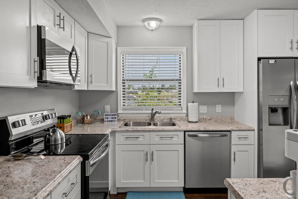 Cook in style with a view!