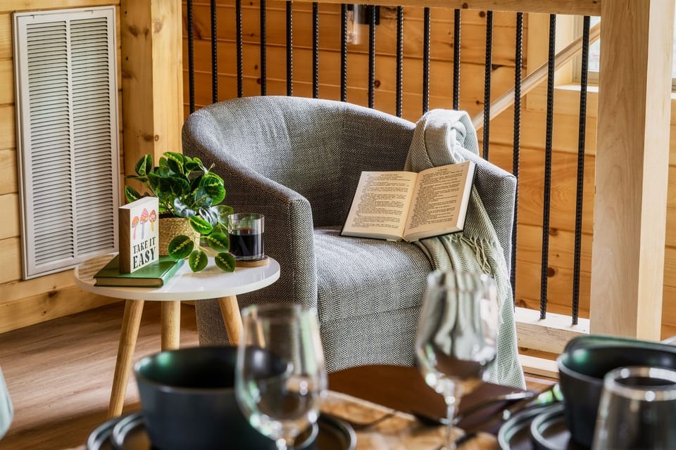 Pivot around in this cute swivel chair or sit and enjoy your favorite book!