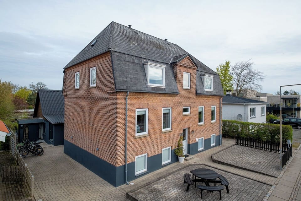 Image 10