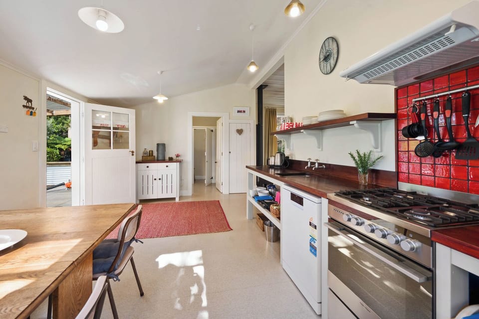Bright and spacious kitchen