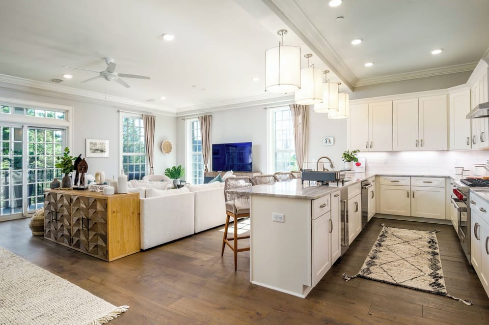 Kitchen & Living Room