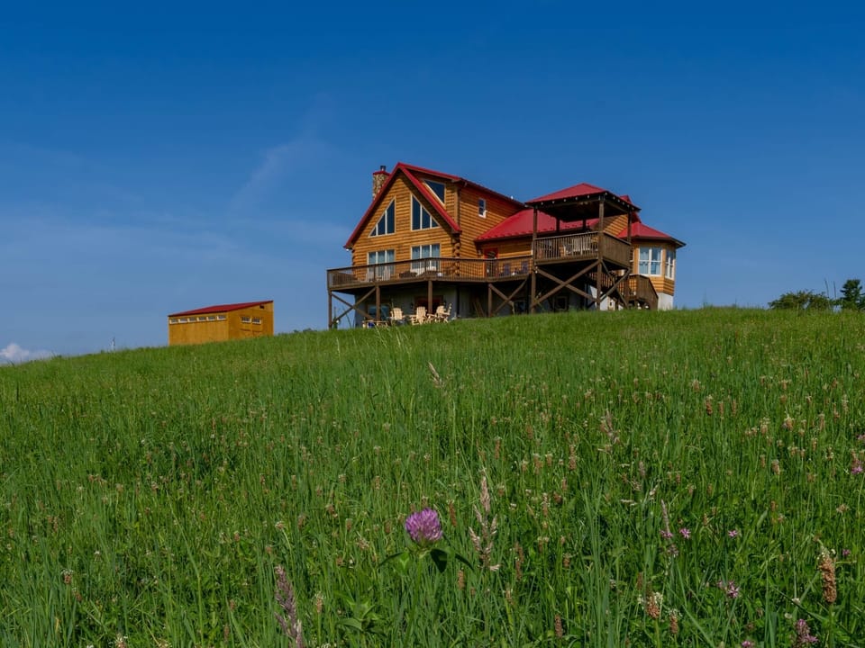 House - Hill Summer