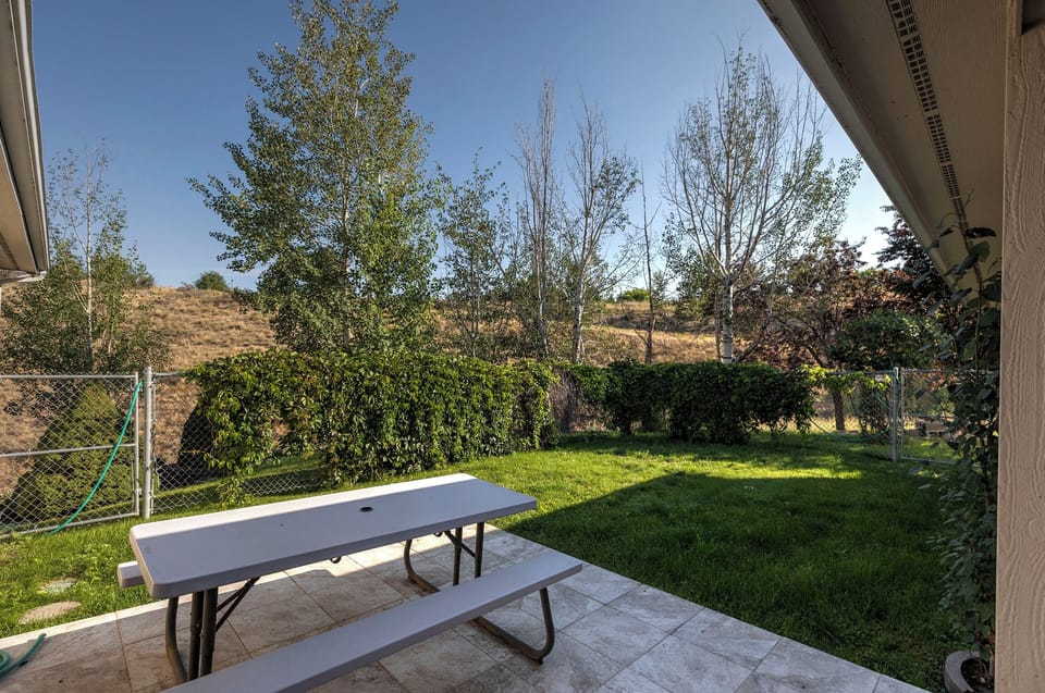 Exterior ( Patio with Outdoor Seating) 
