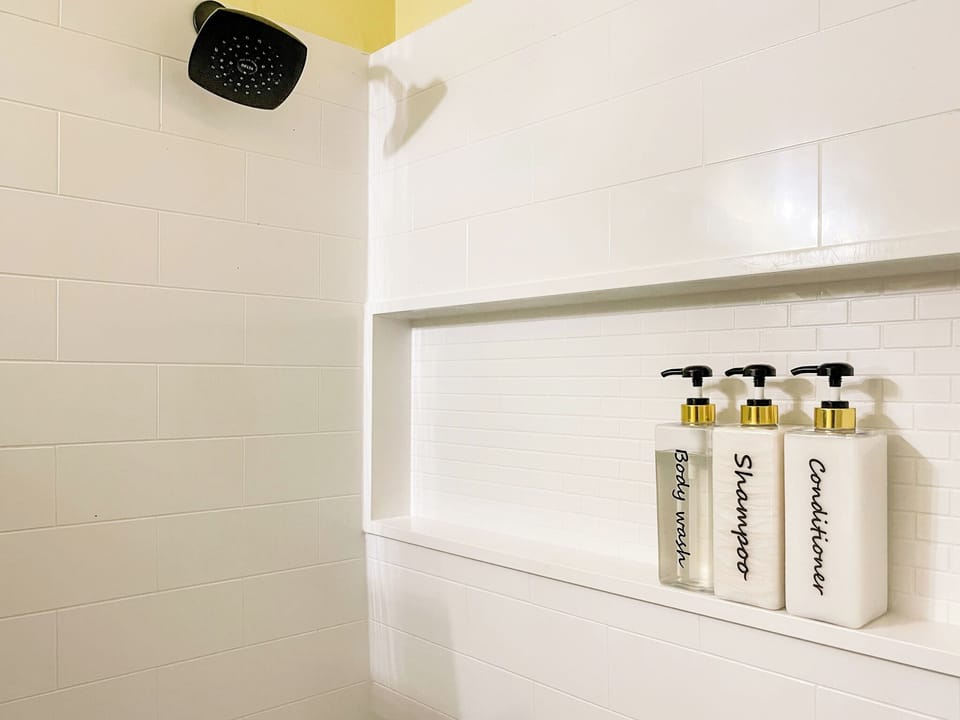 Shea Moisture shampoo and conditioner 