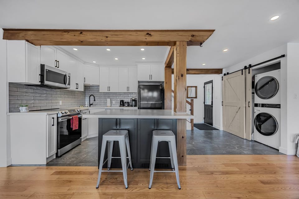 well equipted kitchen 