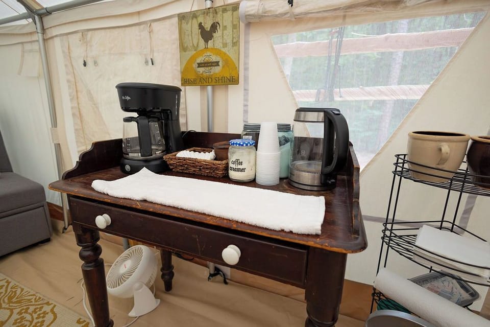 Coffee, hot pot and fridge