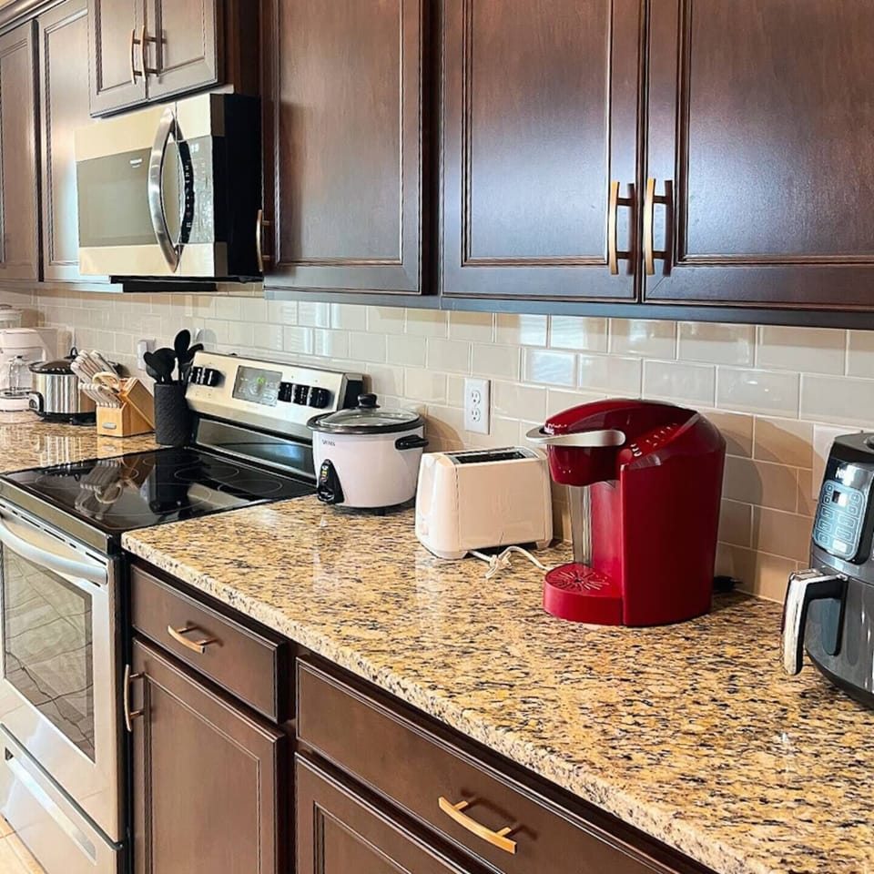 While prioritizing comfort, this home also ensures your safety. For coffee lovers, it offers both a drip coffee pot and a Keurig for pod brewing. Rosehill Retreat is equipped with essential safety features, including a fire extinguisher, smoke detect