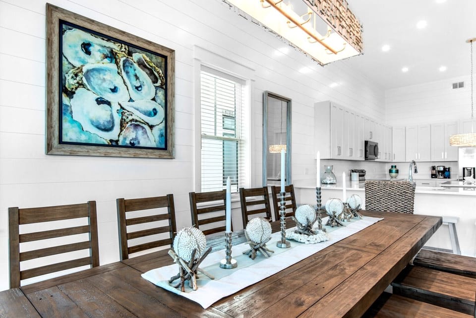 Lots of room and dining configurations for your large group, with dining for 12!