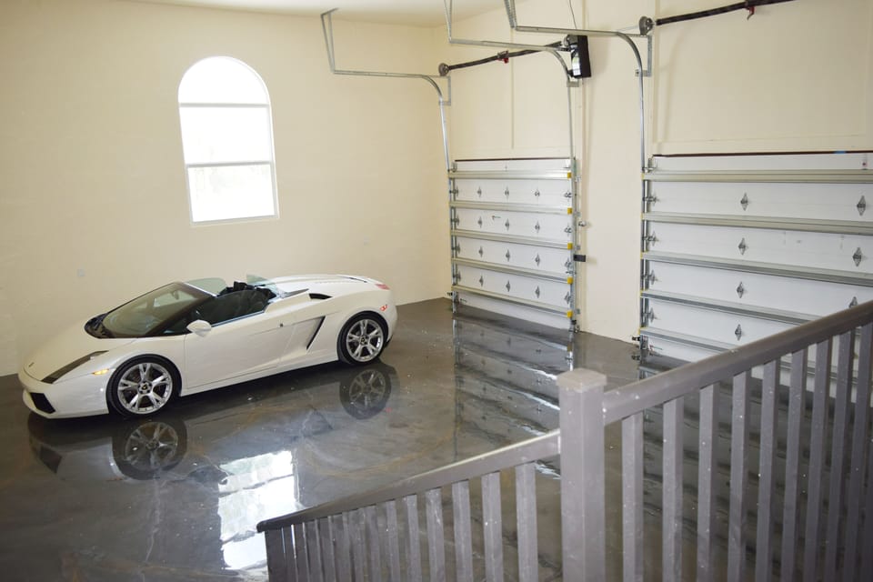 3 Car Garage, dead bolts to secure doors for extra protection