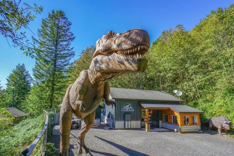 Beautiful blue skies and animatronic dinosaurs...perfect combo for an incredible vacation experience.